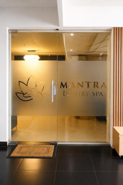 Mantra Luxury Spa entrance