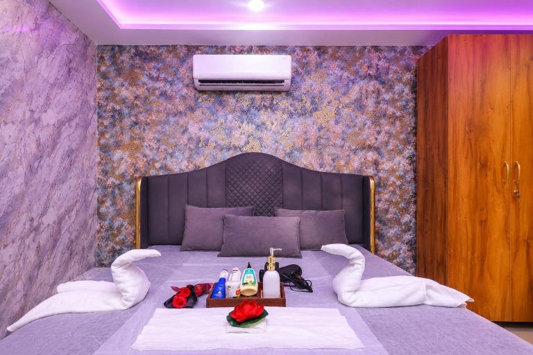 Mantra couple suite